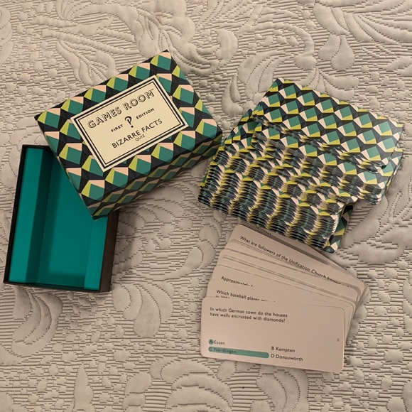 - Ridley's Bizarre Facts Trivia Deck Game - Picture 5 of 8